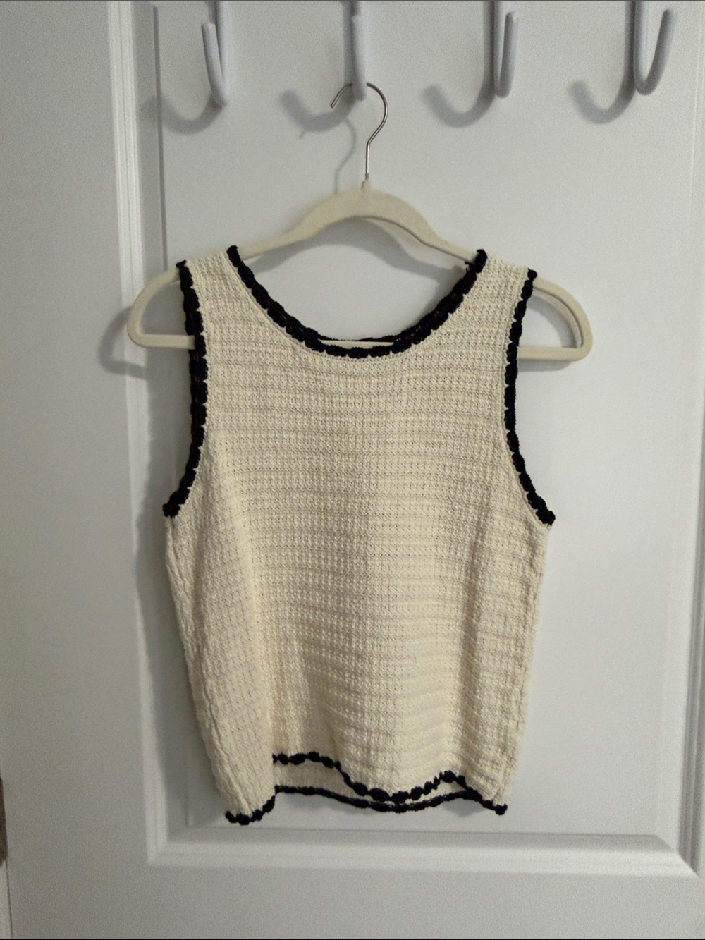 Sleeveless Cream Knit Tank with Black Trim